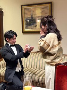 1355組目のプロポーズがパラディ北野にて成功しました。