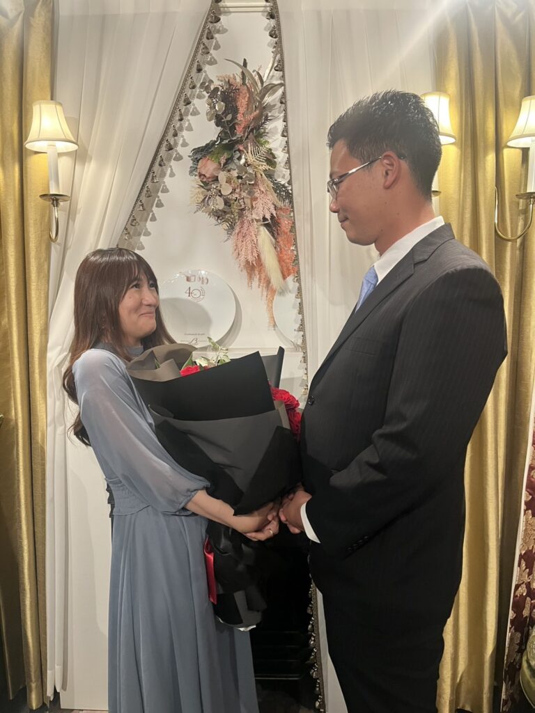 1438組目のプロポーズが神戸北野ホテルで成功されました。